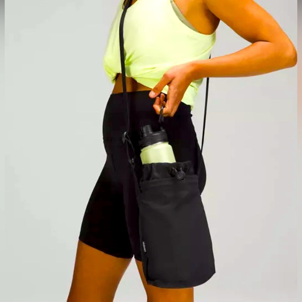 NWT Black Lululemon Water Bottle Crossbody Bag